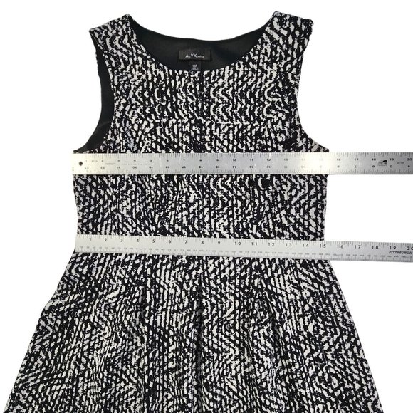 Alyx Petite Dress Size 10P Black White Print Sleeveless Pleats Stretch Party - Picture 8 of 9